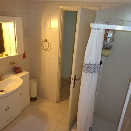 Quarto em Acomodações Particulares Stamatina's House Atenas